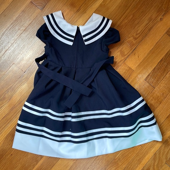 Bonnie Jean 4T, little girl formal dress, classic, elegant, navy & white, w/ bow - Picture 3 of 3